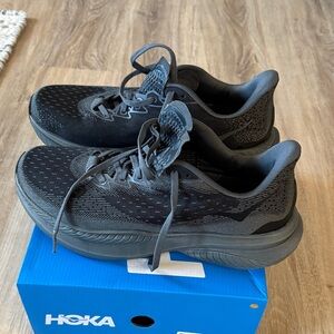 Hoka Men's Athletic Shoes Black and Dark Gray